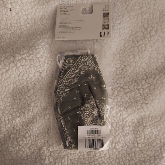 Adult Contour Mask with Filter Pocket (3-Pack) - Picture 2 of 7